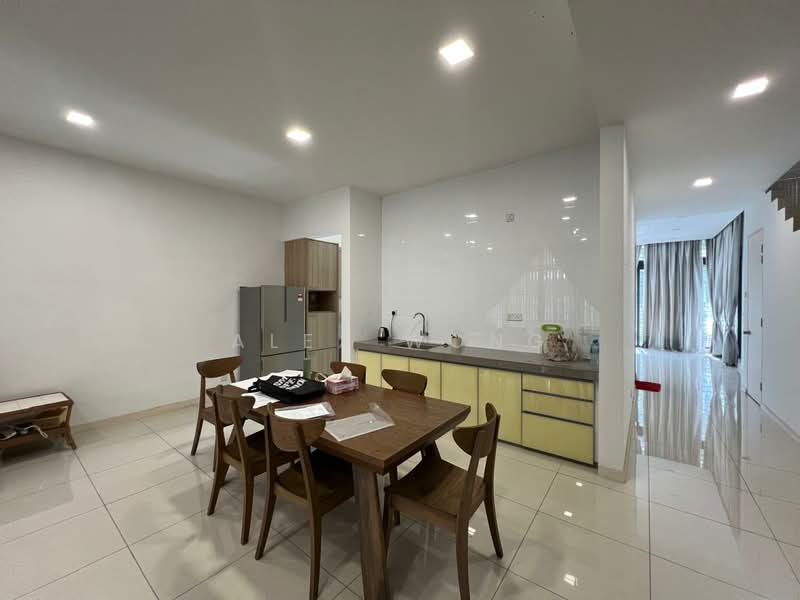 Rumah Teres 3 Tingkat untuk Disewa di Lake Fields (Sungai Besi) - Alex Wong - Kitchen - PropertyGuru.com.my