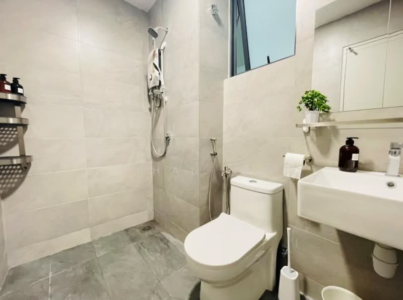 Servis Apartment untuk Dijual di Emerald 9 - Ethan Low - Bathroom - PropertyGuru.com.my