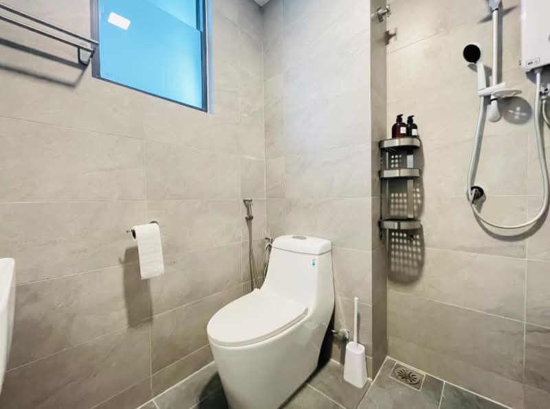 Servis Apartment untuk Dijual di Emerald 9 - Ethan Low - Bathroom - PropertyGuru.com.my