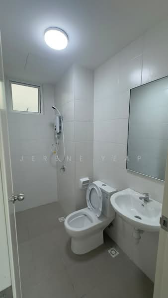 Flat for Rent at IDEAL RESIDENCY - Jerene Yeap - Bathroom - PropertyGuru.com.my