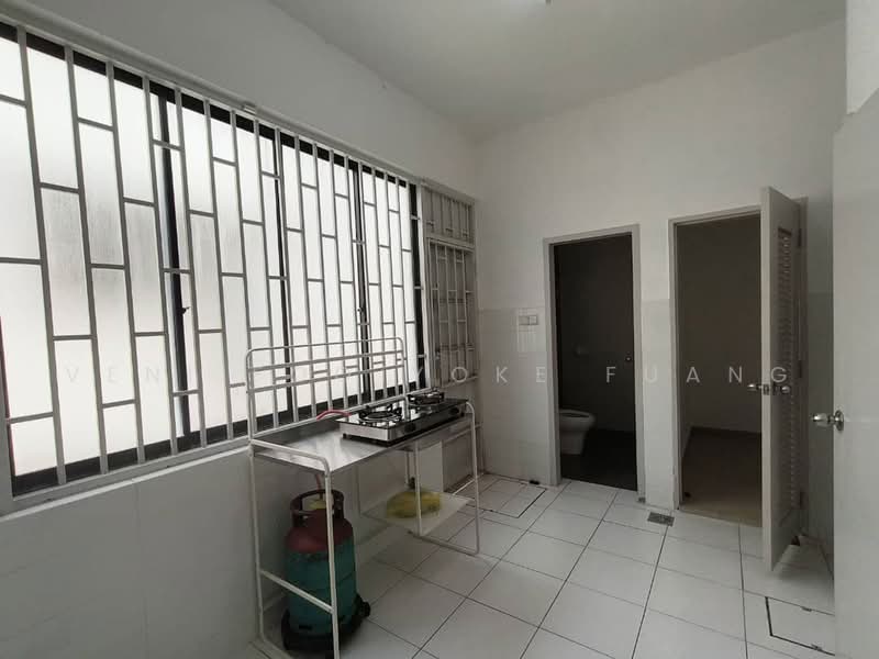 2-storey Terraced House for Rent in Setia Alam (Selangor) - Veni Foo Yoke Fuang - Kitchen - PropertyGuru.com.my