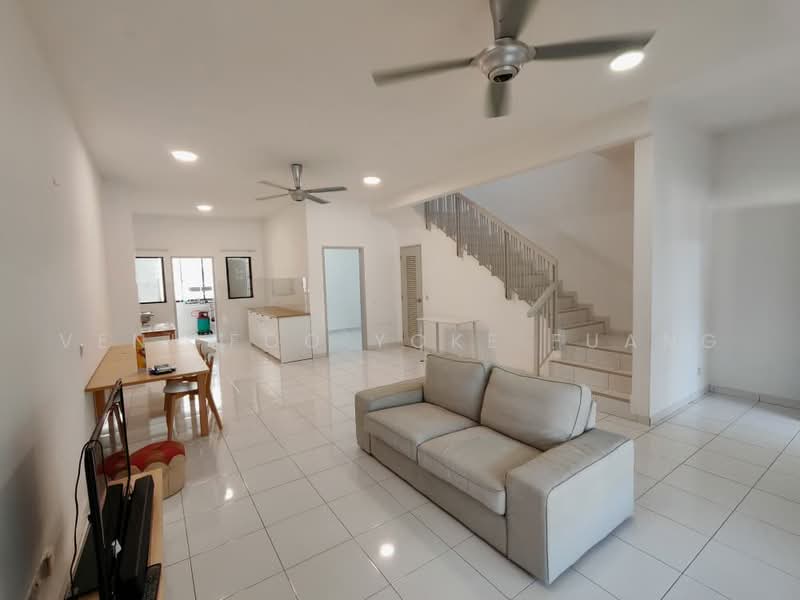 2-storey Terraced House for Rent in Setia Alam (Selangor) - Veni Foo Yoke Fuang - Living Room - PropertyGuru.com.my