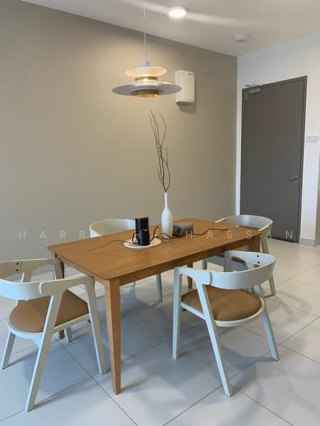 Servis Apartment untuk Disewa di The Tropika - Harry H. Hassan - Dining Room - PropertyGuru.com.my