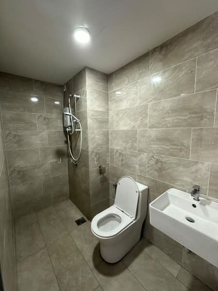 Servis Apartment untuk Disewa di M Arisa - JK Leong - Bathroom - PropertyGuru.com.my