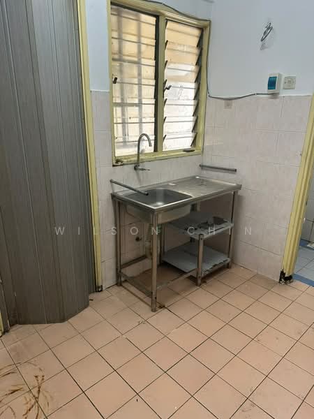 Flat for Rent at Pelangi Ara - Wilson Chin - Kitchen - PropertyGuru.com.my