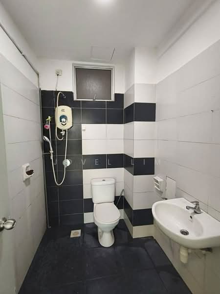 Pangsapuri untuk Dijual di The Twin Residences - Jovel Lim - Bathroom - PropertyGuru.com.my