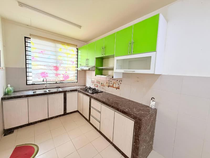 2-storey Terraced House for Sale in Bandar Country Homes (Rawang) - Farah Dina - Kitchen - PropertyGuru.com.my