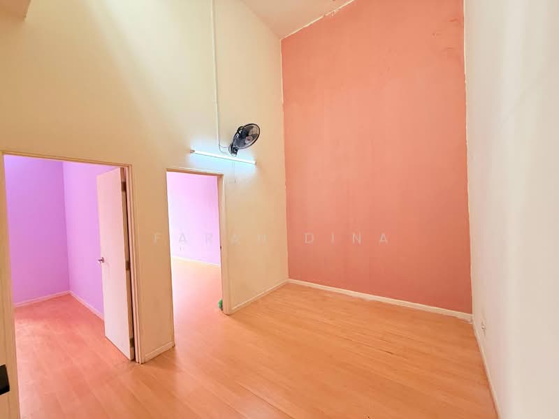 2-storey Terraced House for Sale in Bandar Country Homes (Rawang) - Farah Dina - Interior - PropertyGuru.com.my