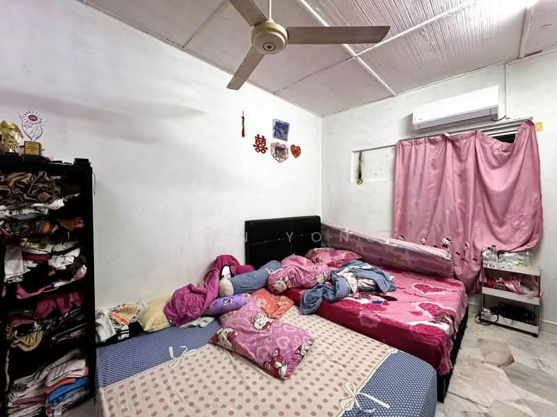 Rumah Teres 1 Tingkat untuk Dijual di Desa Jaya Kepong (Kepong) - Sean Yong - Bedroom - PropertyGuru.com.my