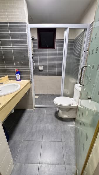 Condominium for Sale at Savanna Condominium - Yen Lim - Bathroom - PropertyGuru.com.my