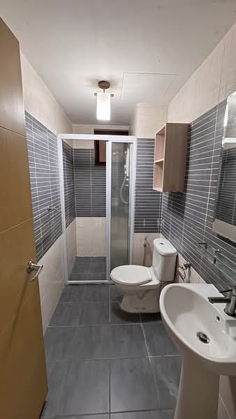 Condominium for Sale at Savanna Condominium - Yen Lim - Bathroom - PropertyGuru.com.my