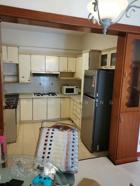Kondominium untuk Dijual di Gold Coast Resort Condominium - Danny Ch'ng - Kitchen - PropertyGuru.com.my