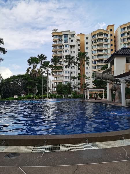 Kondominium untuk Dijual di Gold Coast Resort Condominium - Danny Ch'ng - Exterior - PropertyGuru.com.my