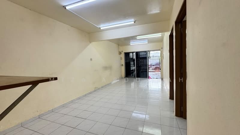 Terraced House for Sale in Seri Kembangan (Selangor) - Miza Abdullah - PropertyGuru.com.my