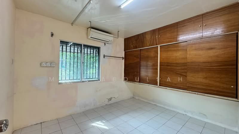 Terraced House for Sale in Seri Kembangan (Selangor) - Miza Abdullah - PropertyGuru.com.my