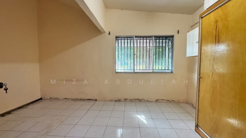Terraced House for Sale in Seri Kembangan (Selangor) - Miza Abdullah - PropertyGuru.com.my