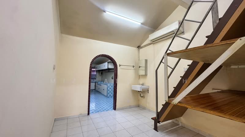 Terraced House for Sale in Seri Kembangan (Selangor) - Miza Abdullah - PropertyGuru.com.my