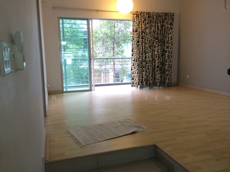 Townhouse for Sale in Seri Kembangan (Selangor) - Nicholas Lew - Balcony - PropertyGuru.com.my