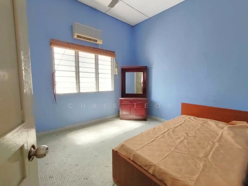 Rumah Berkembar untuk Dijual di Tanjung Bungah (Penang) - Chris Teoh - Bedroom - PropertyGuru.com.my