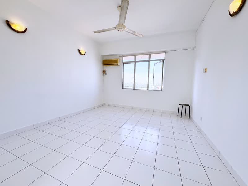 Kondominium untuk Disewa di Kelana Puteri - Lily Siow - master room - PropertyGuru.com.my