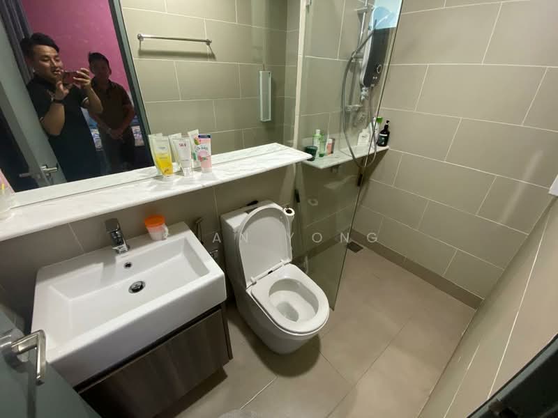 Servis Apartment untuk Disewa di Fortune Centra - Sean Yong - Bathroom - PropertyGuru.com.my