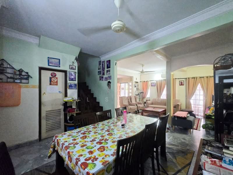 Rumah Teres 2 Tingkat untuk Dijual di Bandar Kinrara Seksyen 1 (Bandar Kinrara) - Zul Syafiq - Dining Room - PropertyGuru.com.my