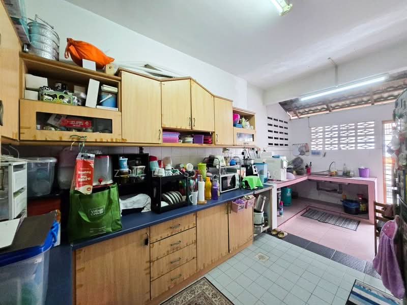 Rumah Teres 2 Tingkat untuk Dijual di Bandar Kinrara Seksyen 1 (Bandar Kinrara) - Zul Syafiq - Kitchen - PropertyGuru.com.my