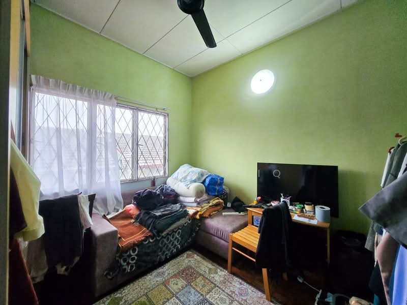 Rumah Teres 2 Tingkat untuk Dijual di Bandar Kinrara Seksyen 1 (Bandar Kinrara) - Zul Syafiq - Bedroom - PropertyGuru.com.my