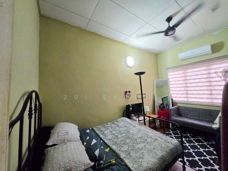 Rumah Teres 2 Tingkat untuk Dijual di Bandar Kinrara Seksyen 1 (Bandar Kinrara) - Zul Syafiq - Bedroom - PropertyGuru.com.my