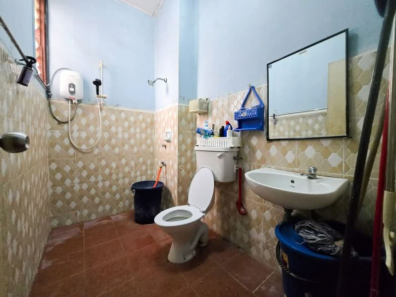 Rumah Teres 2 Tingkat untuk Dijual di Bandar Kinrara Seksyen 1 (Bandar Kinrara) - Zul Syafiq - Bathroom - PropertyGuru.com.my