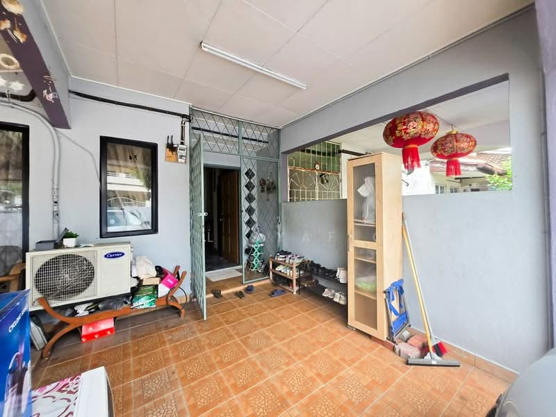 Rumah Teres 2 Tingkat untuk Dijual di Bandar Kinrara Seksyen 1 (Bandar Kinrara) - Zul Syafiq - Entrance - PropertyGuru.com.my