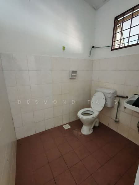 Rumah Teres 2 Tingkat untuk Dijual di Kampung Batu Muda (Batu Caves) - Desmond Tang - Bathroom - PropertyGuru.com.my