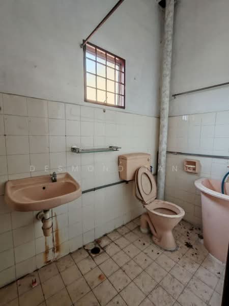 Rumah Teres 2 Tingkat untuk Dijual di Kampung Batu Muda (Batu Caves) - Desmond Tang - Bathroom - PropertyGuru.com.my