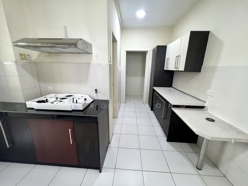 Condominium for Sale at The Tamarind - Sharon Leong - Kitchen - PropertyGuru.com.my