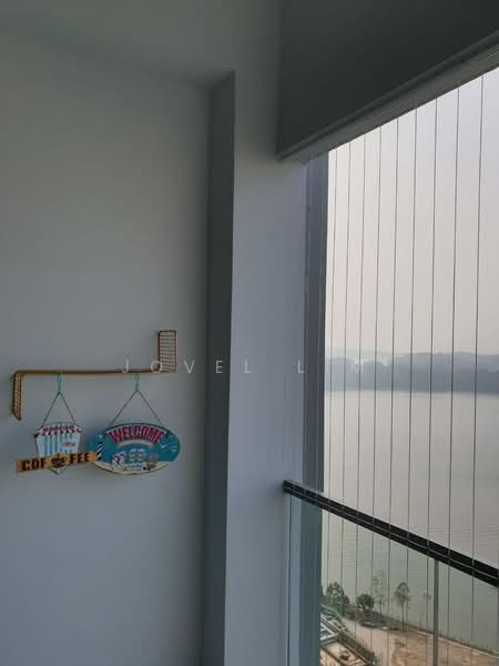Servis Apartment untuk Dijual di Southern Marina Residences - Jovel Lim - Balcony - PropertyGuru.com.my