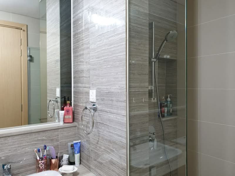 Servis Apartment untuk Dijual di Southern Marina Residences - Jovel Lim - Bathroom - PropertyGuru.com.my