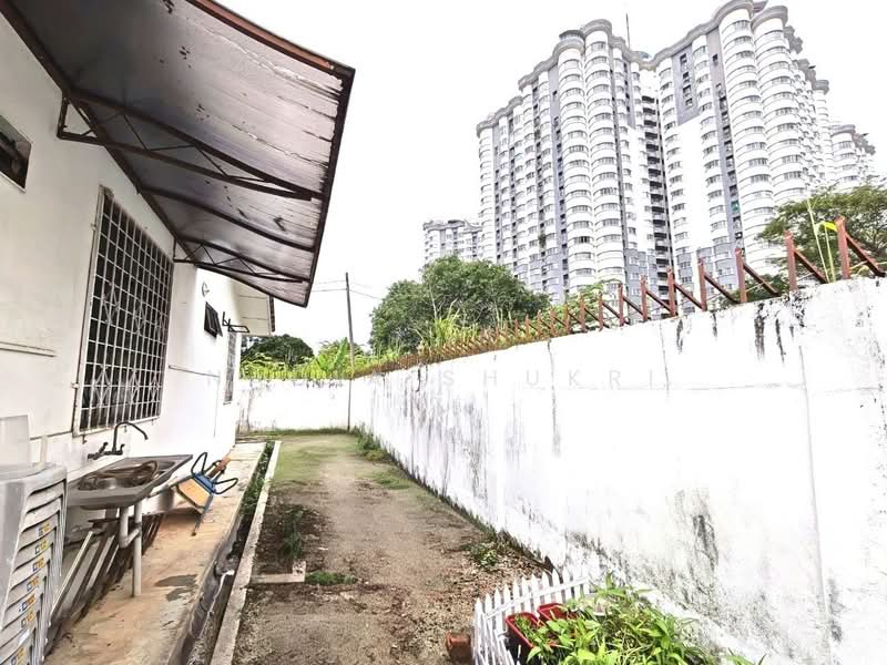 Rumah Banglo untuk Dijual di Taman Bukit Kuda (Klang) - Nadia Shukri - Exterior - PropertyGuru.com.my