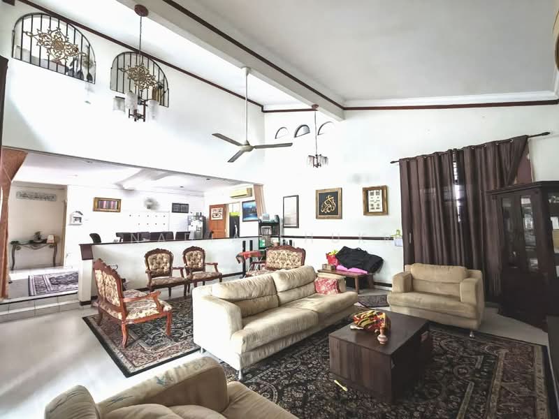 Rumah Banglo untuk Dijual di Taman Bukit Kuda (Klang) - Nadia Shukri - Living Room - PropertyGuru.com.my