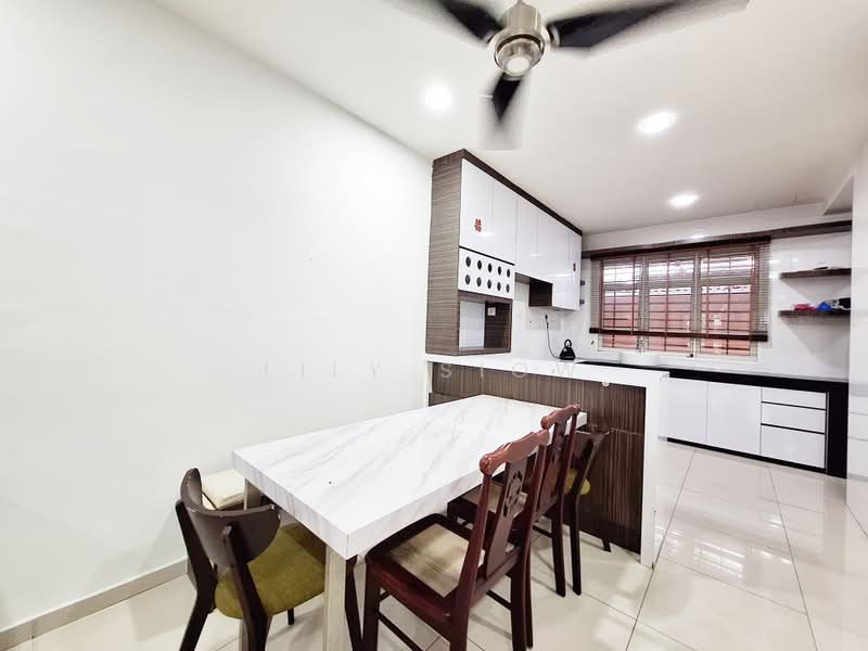 Rumah Teres 3-Tingkat untuk Dijual di Puchong (Selangor) - Lily Siow - Kitchen - PropertyGuru.com.my