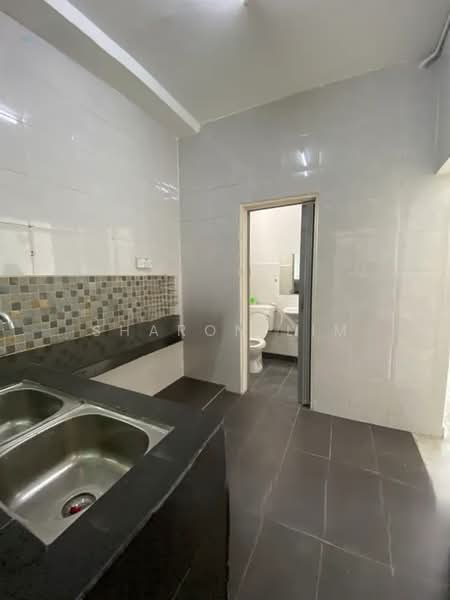 Pangsapuri untuk Dijual di Pangsapuri Lagoon Perdana - Sharon Lim - Kitchen - PropertyGuru.com.my