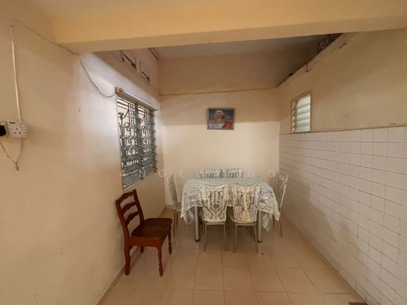 1-storey Terraced House for Rent in Taman Abad (Johor Bahru) - Angela Ng - Dining Room - PropertyGuru.com.my