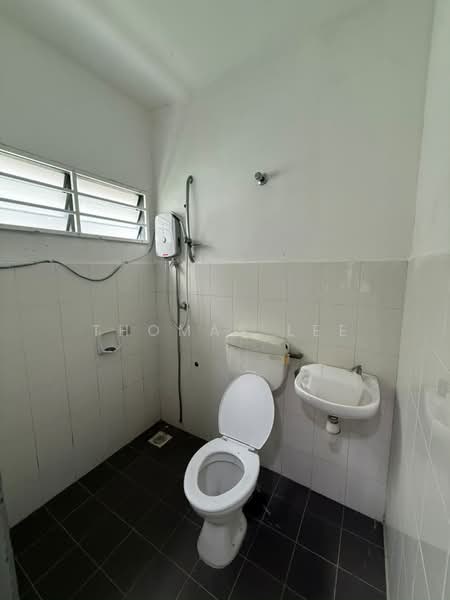 Semi-Detached House for Rent in Selayang Baru (Selayang) - thomas lee - Bathroom - PropertyGuru.com.my