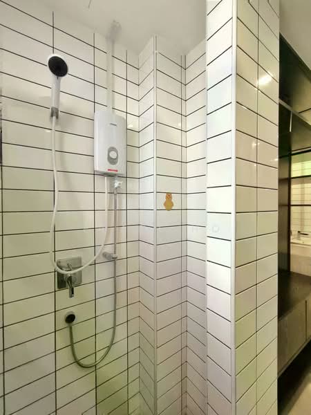 Service Residence for Rent at Flexus Signature - Pearl Ho - Bathroom - PropertyGuru.com.my