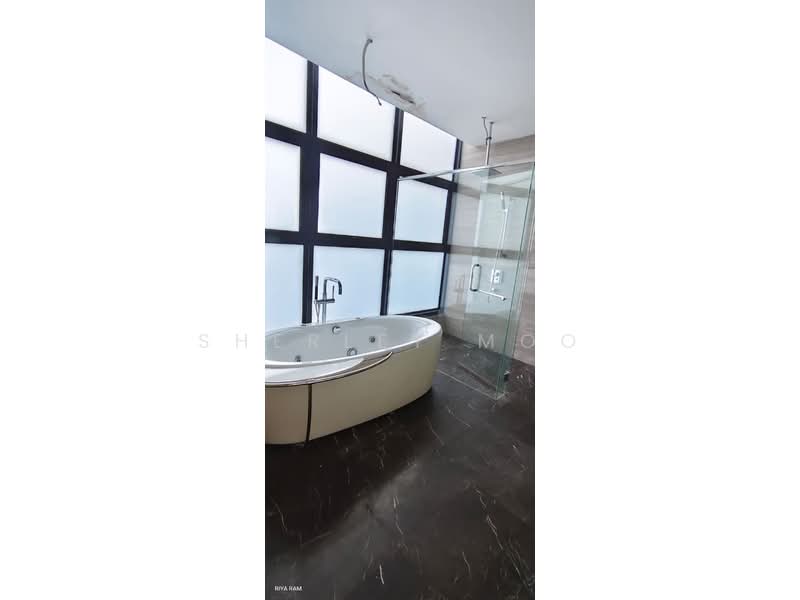 Kondominium untuk Dijual di Mirage Residence - Sherley Moo - Bathroom - PropertyGuru.com.my