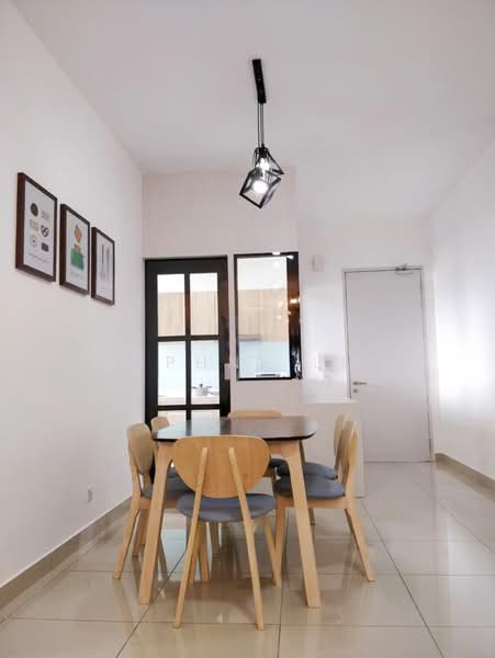 Service Residence for Rent at Meridin Bayvue Serviced Apartment - Daphne Lee - Dining Room - PropertyGuru.com.my