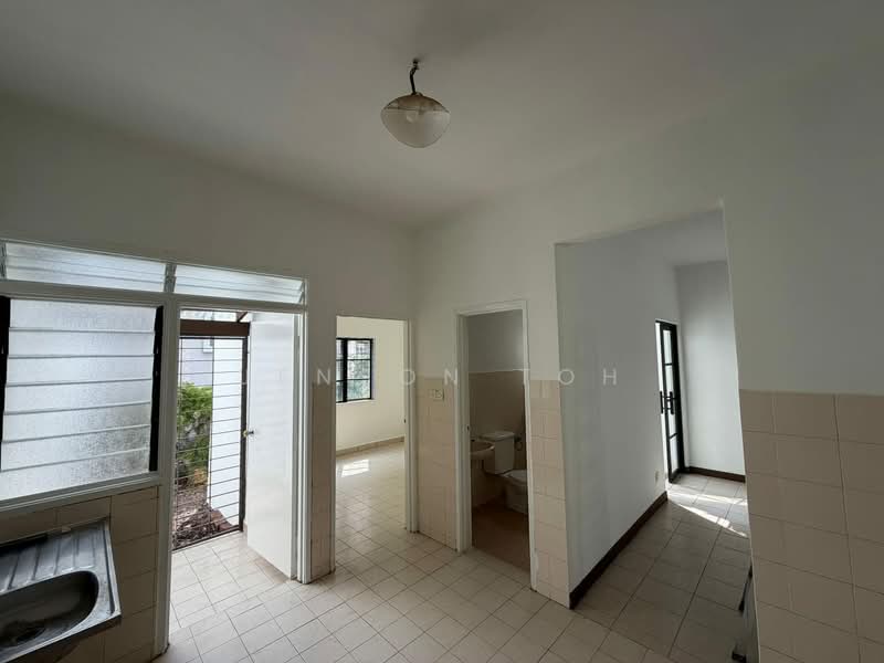 Rumah Teres 2-Tingkat untuk Dijual di Bandar Sri Damansara (Selangor) - Jenson Toh - Kitchen - PropertyGuru.com.my