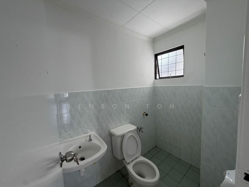 Rumah Teres 2-Tingkat untuk Dijual di Bandar Sri Damansara (Selangor) - Jenson Toh - Bathroom - PropertyGuru.com.my