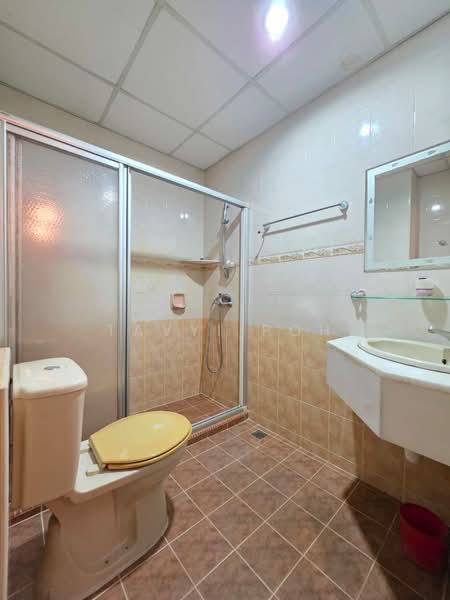 Condominium for Sale at Desa Mas - Tavyi Poh - Bathroom - PropertyGuru.com.my