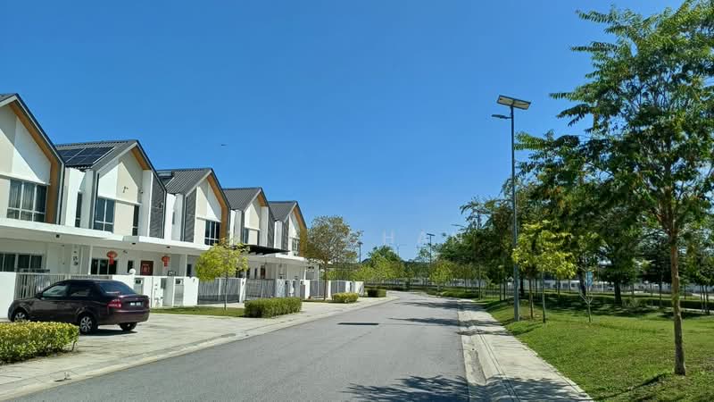 Rumah Teres 2 Tingkat untuk Dijual di Bandar Gamuda Cove (Dengkil) - Yik Chan - Exterior - PropertyGuru.com.my