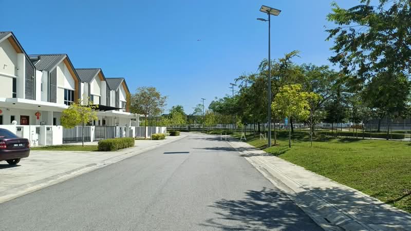 Rumah Teres 2 Tingkat untuk Dijual di Bandar Gamuda Cove (Dengkil) - Yik Chan - Exterior - PropertyGuru.com.my